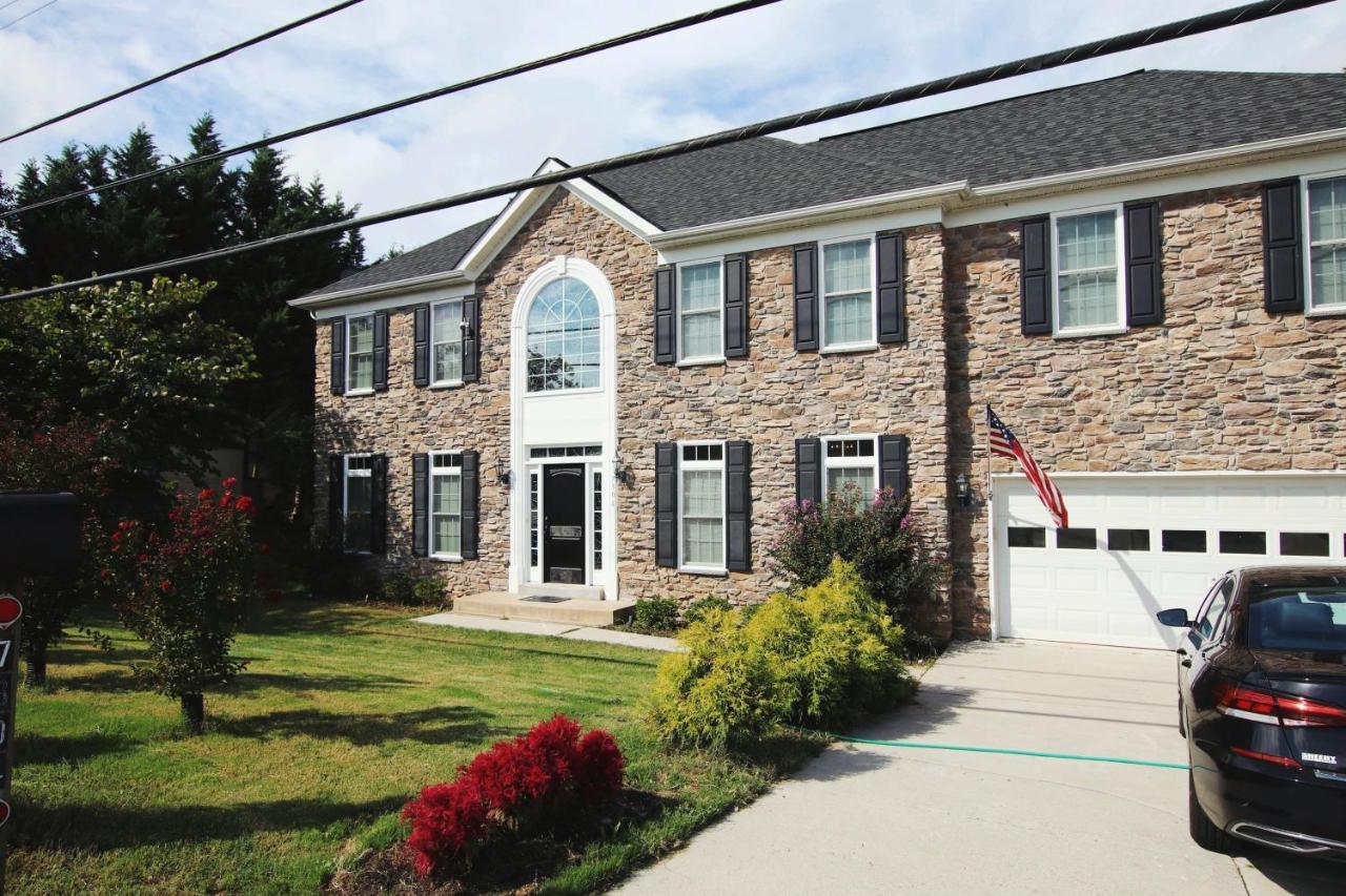 Luxury Villa And Apartments Fairfax Exterior photo
